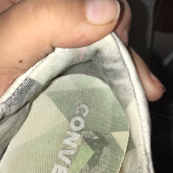 Women’s Low Top White Converse Size 6 - Picture 12 of 12